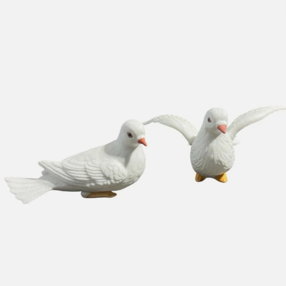 Vintage HOMCO Pair of White Porcelain Dove Love Birds Figurines #8856